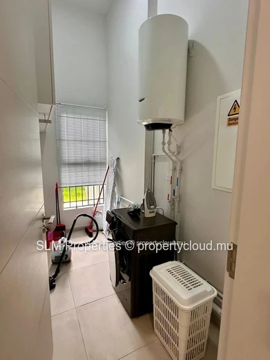 Modern Ground Floor 3-bedroom Apartment for Rent in Moka