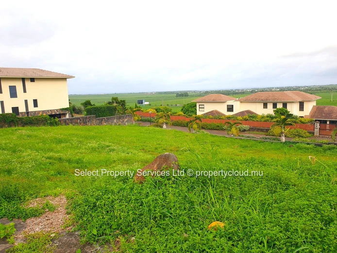 À Vendre, Terrain Résidentiel de 297 Toises, Domaine de Hillside, Belle Vue Harel