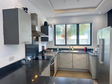 4 Bedroom Villa