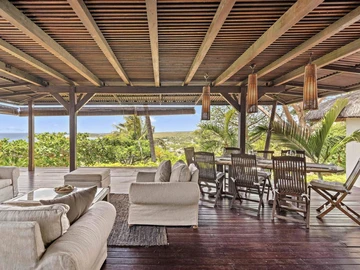 5 Bedroom Villa