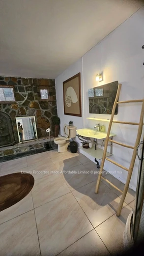 Villa La Gaulette 3 Bedrooms Mur13. 9Million