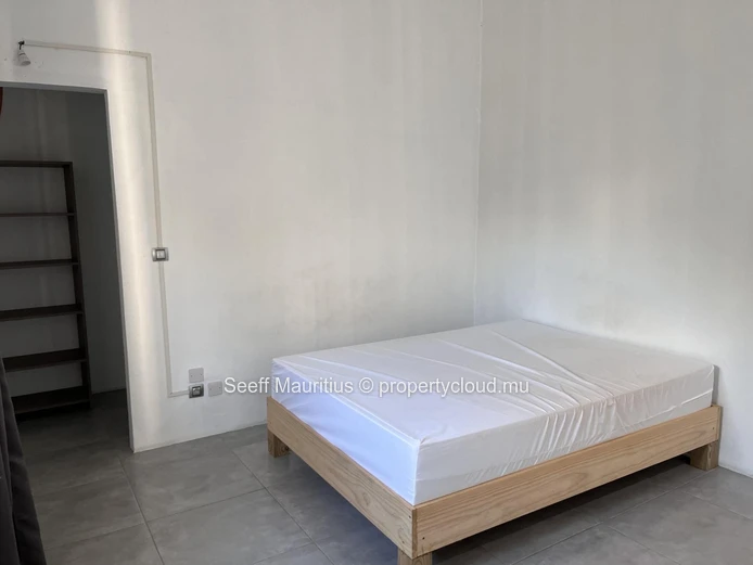 Serene Modern Living Near Balaclava