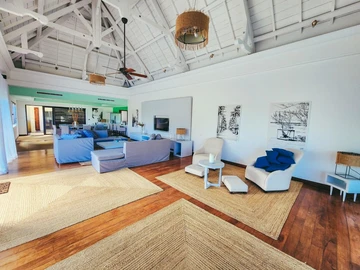5 Bedroom Villa