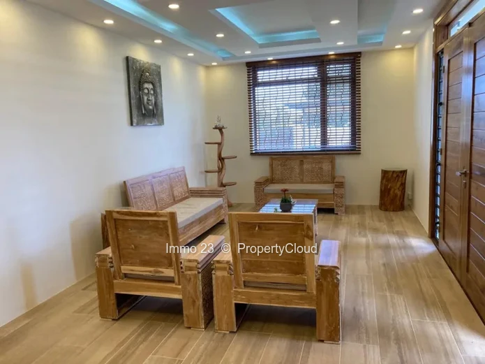 Maison / Villa - 5 chambres - Eb00e8ne - Ref. MA45488LO