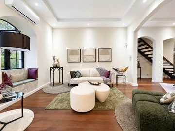 6 Bedroom House