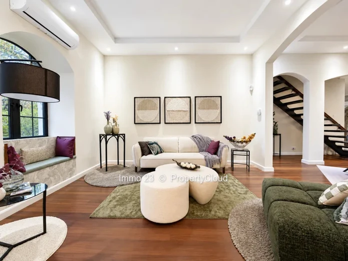 Houses / Villas - 6 bedrooms - Moka