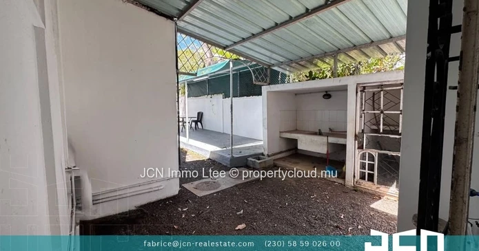 Spacious House For Rent In Quatre Bornes
