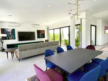4 Bedroom Villa