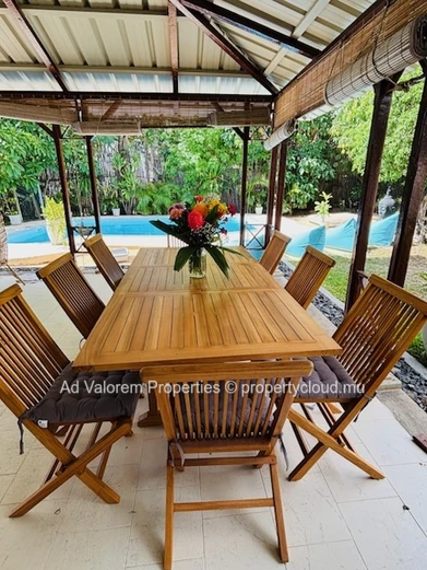 Charmante Maison Meublée à Vendre à Tamarin – Avec Piscine Privée