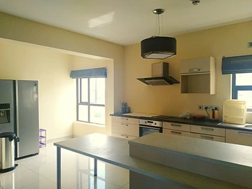 4 Bedroom Apartment
