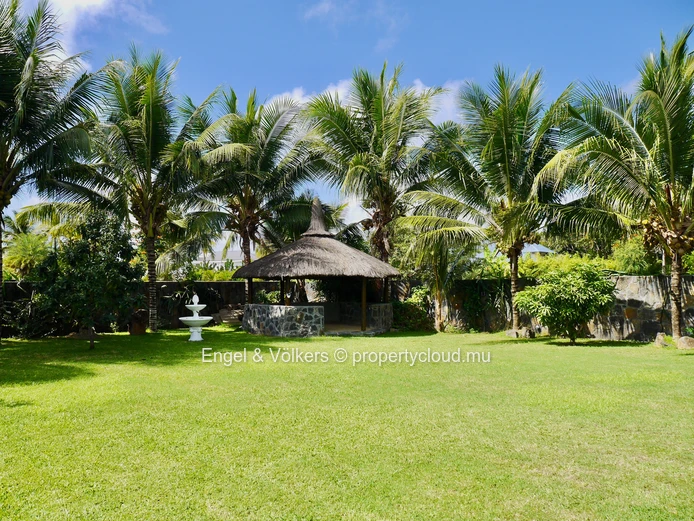 Exceptional Luxury Villa in Poste de Flacq
