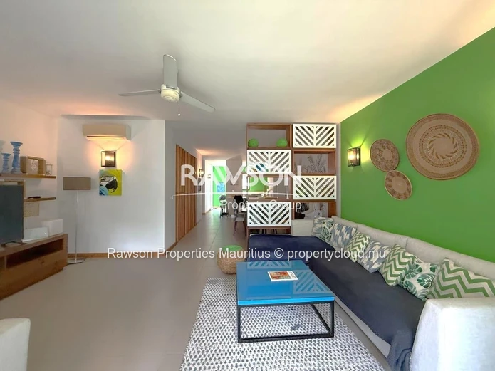 Triplex 3 Chambres En Suite – À Péreybère - €590,000