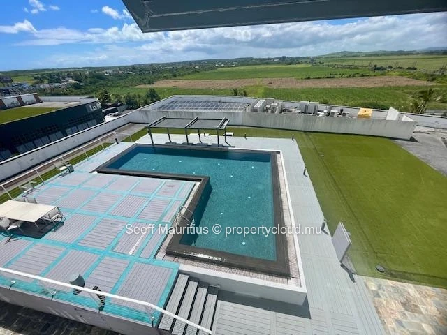 Contemporary Duplex apartment in a Great Location
