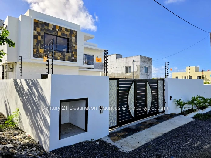 Where Modern Living Meets Discretion