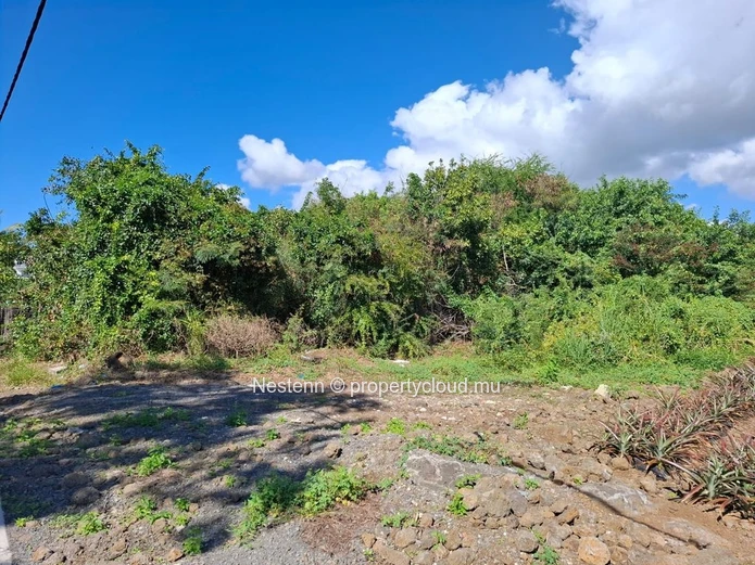 683.6 m² Land in Belle Mare – 5-Minute Drive to Public Beach