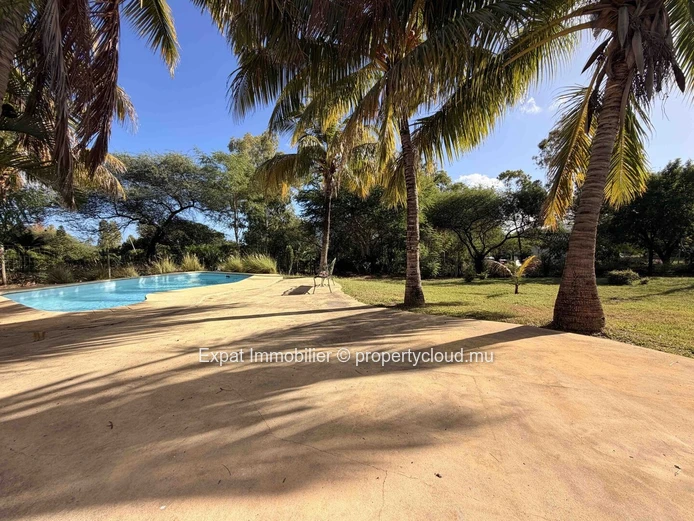 Renovated Family Home with Large Garden and Pool – For Rent in Petite Rivière Noire