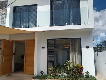 4 Bedroom Villa