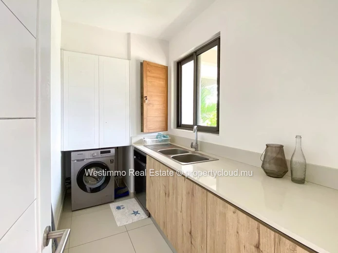 GRAND GAUBE - Magnificent modern duplex on the edge of the Barachois