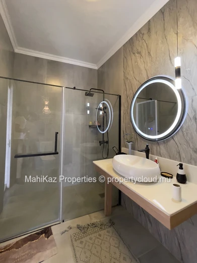 Luxurious Villa for Sale in Jardin d'Anna-2, Flic en Flac, Mauritius – Elegant Living with Panoramic Sea Views