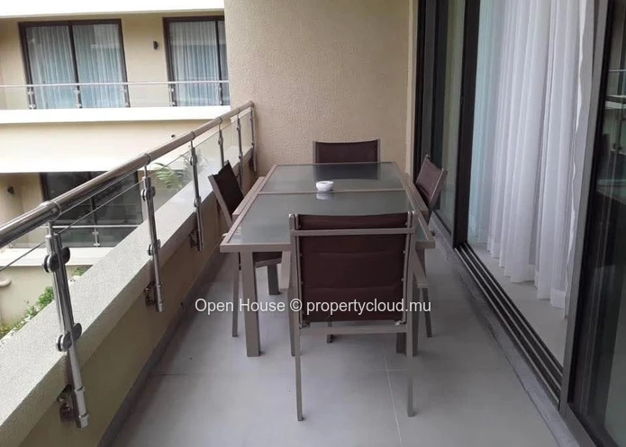 PDS apartment for sale in Tamarin, Grand Baie. Living area 125m², 2 bedrooms, communal swimming pool. Sea access, clo...