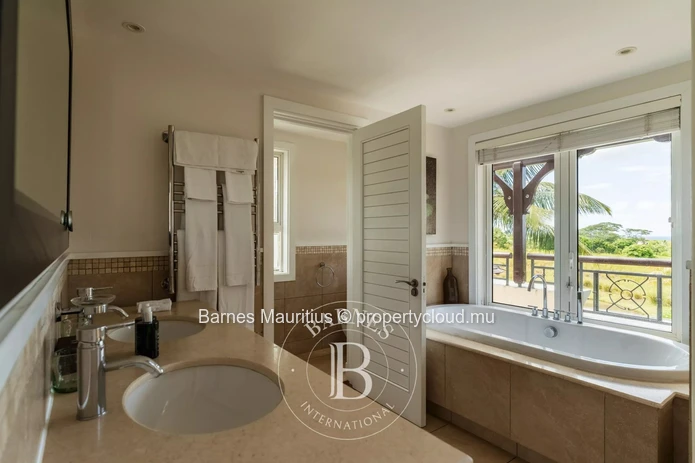 BEL OMBRE - Off-plan - Villa on a golf course - 3 bedrooms