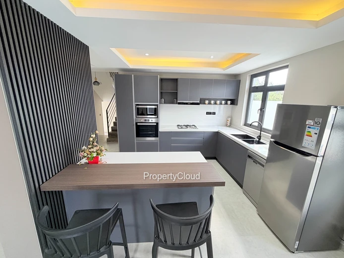 À Louer – Townhouse De 3 Chambres – Mont Choisy