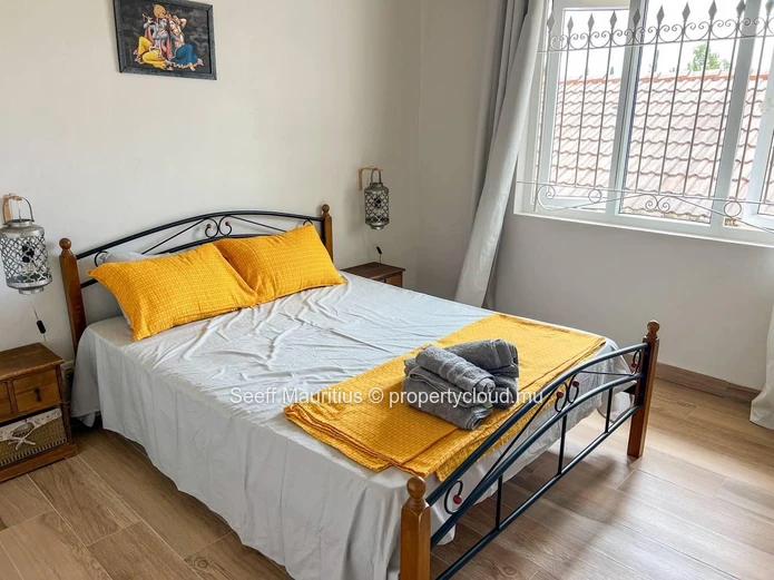 Villa rénovée de 4 chambres avec piscine privée et jardin