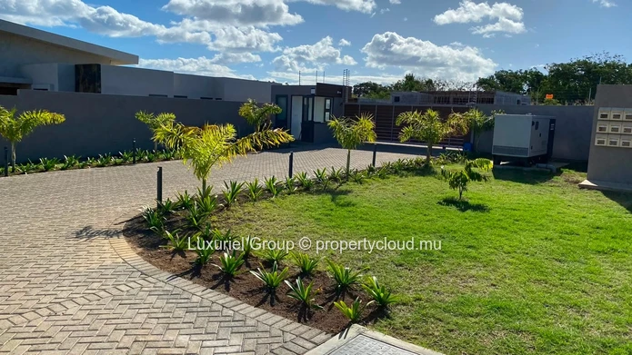 Elegant Newly Built Villa in a Highly Sought-After Area