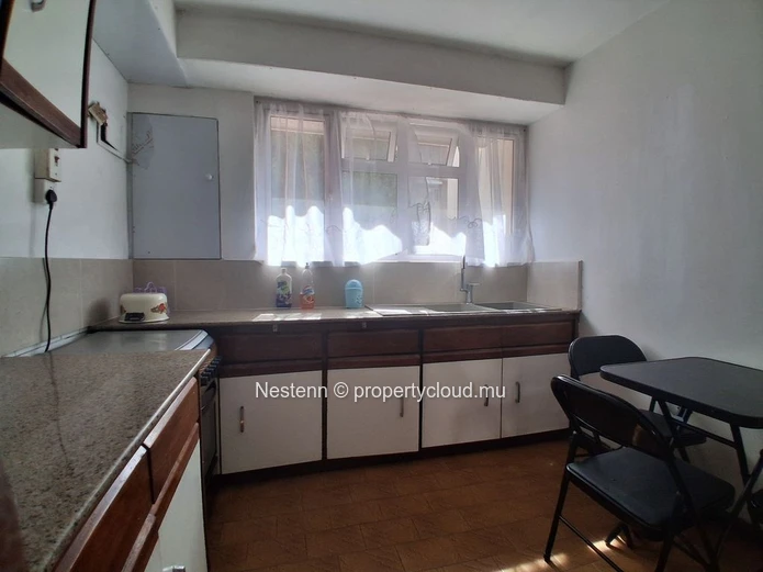 Fully furnished duplex apartment close to amenities.