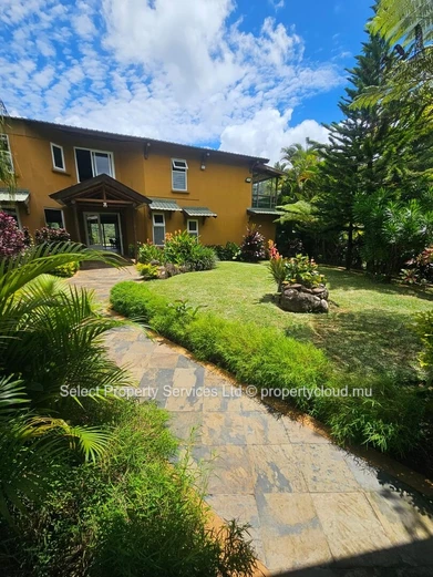 A louer: Villa d'exception de 5 chambres en suite avec vue sur la montagne – Domaine de La Grave, Cluny