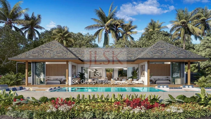 Exceptional Villa Facing the Golf Course