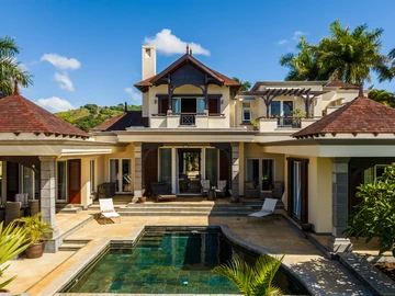 4 Bedroom Villa