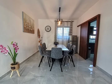 5 Bedroom Villa