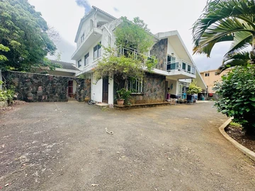 Multi Family Paradise in Vieux Quatre Bornes – Investment Opportunity Awaits!