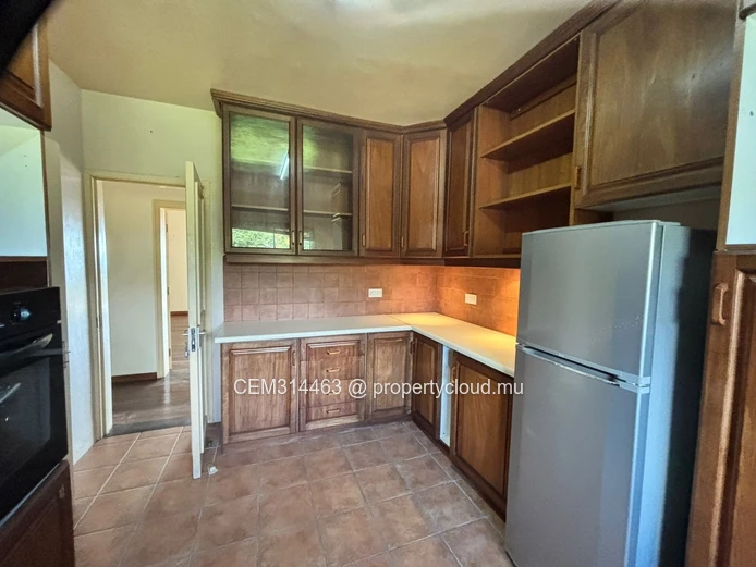 226 m² Apartment for Sale | Les Colophanes Residence, Floréal