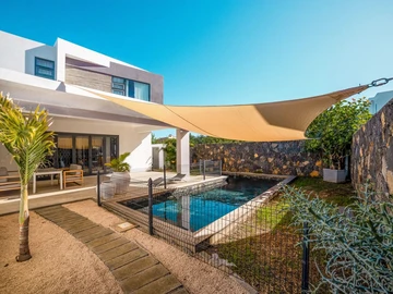 4 Bedroom Villa