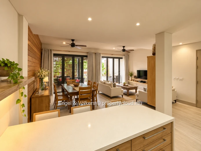 Waterfront Living at La Balise Marina – 3-Bedroom Duplex