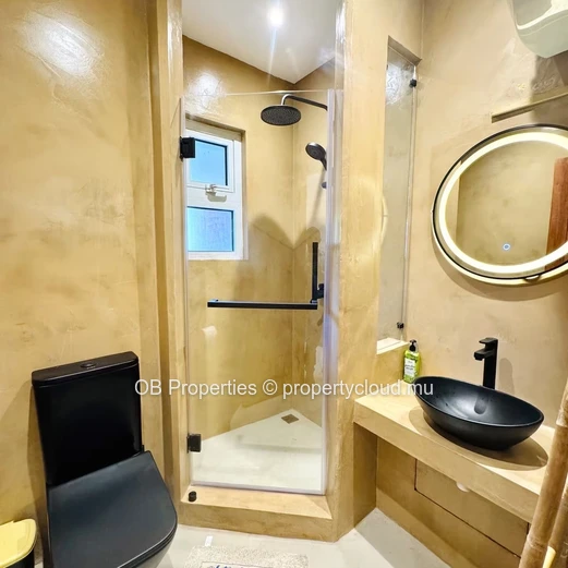 Studio d’Investissement en Bord de Mer à Vendre