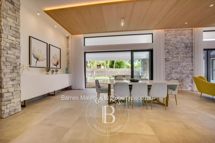PEREYBERE - Villa a few steps from the beach - 4 bedrooms
