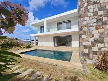 5 Bedroom Villa