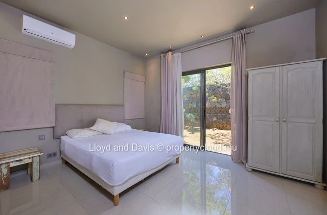 4-Bedroom En-Suite Villa with Office in Grand Baie