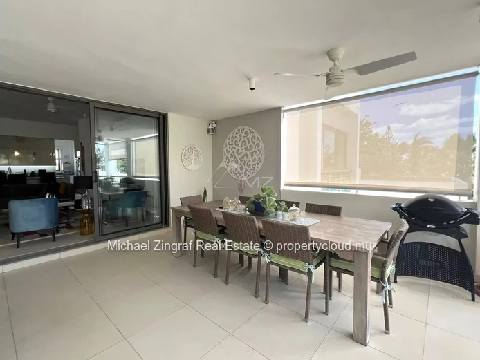 Private Beach Access - Penthouse in Pereybere