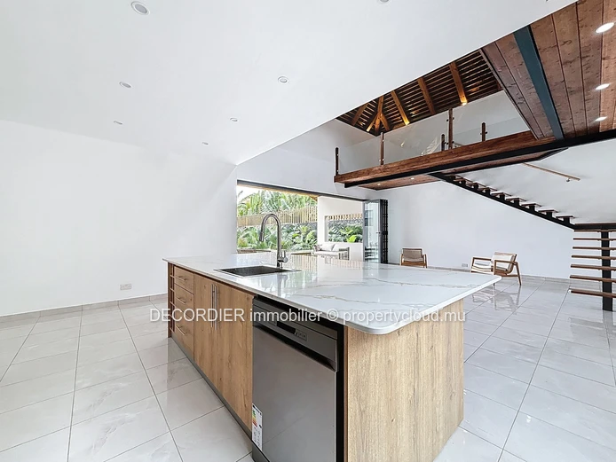 Stunning Balinese house in Pereybere, close to the centre of Grand Baie