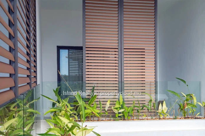 Appartement 248 m² avec vue mer dans résidence sécurisée – Pointe aux Canonniers
