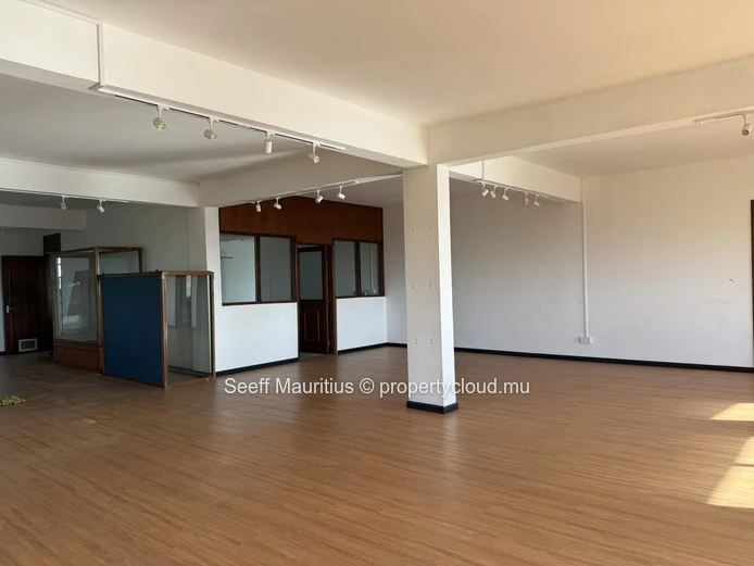 Espace Commercial Premium à Louer – The Vale