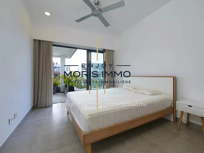 Appartement de prestige 3 chambres à vendre – Trou aux Biches | 180 m² | Accès plage à pied | Piscine lagon