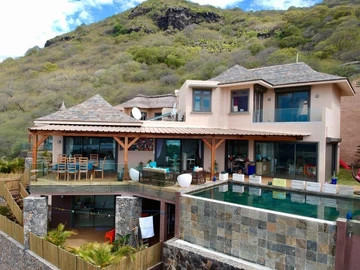 Spacious family villa with magnificent sea and mountain views for sale in Tamarin, Mauritius