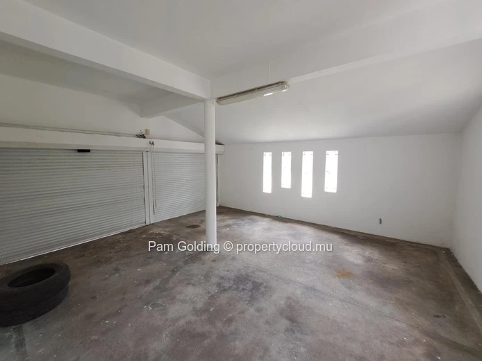 Pointe aux Canonniers – Maison à vendre – Pam Golding Mauritius