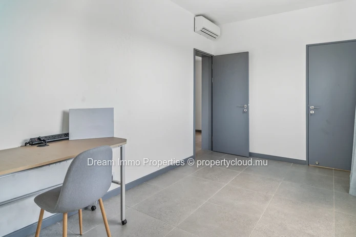 Penthouse d'exception de 3 chambres en suite avec vue panoramique sur la mer à St Antoine Private Residences – Île Ma...