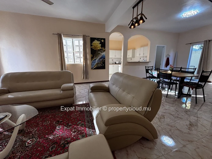 Duplex with swimming pool in a secure residential complex – Péreybère